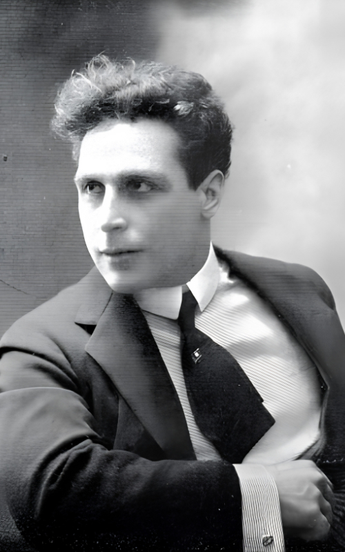 Febo Mari (Alfredo Rodriguez)